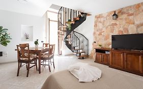 Covino House By Dimorra
